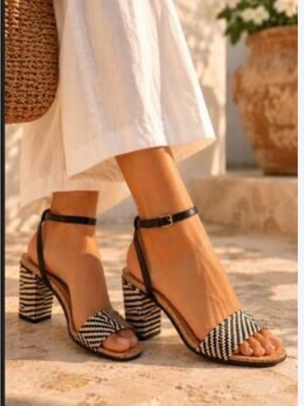 Liliana Black & White Striped Ankle-Strap Block Heel Sandals Sz 7